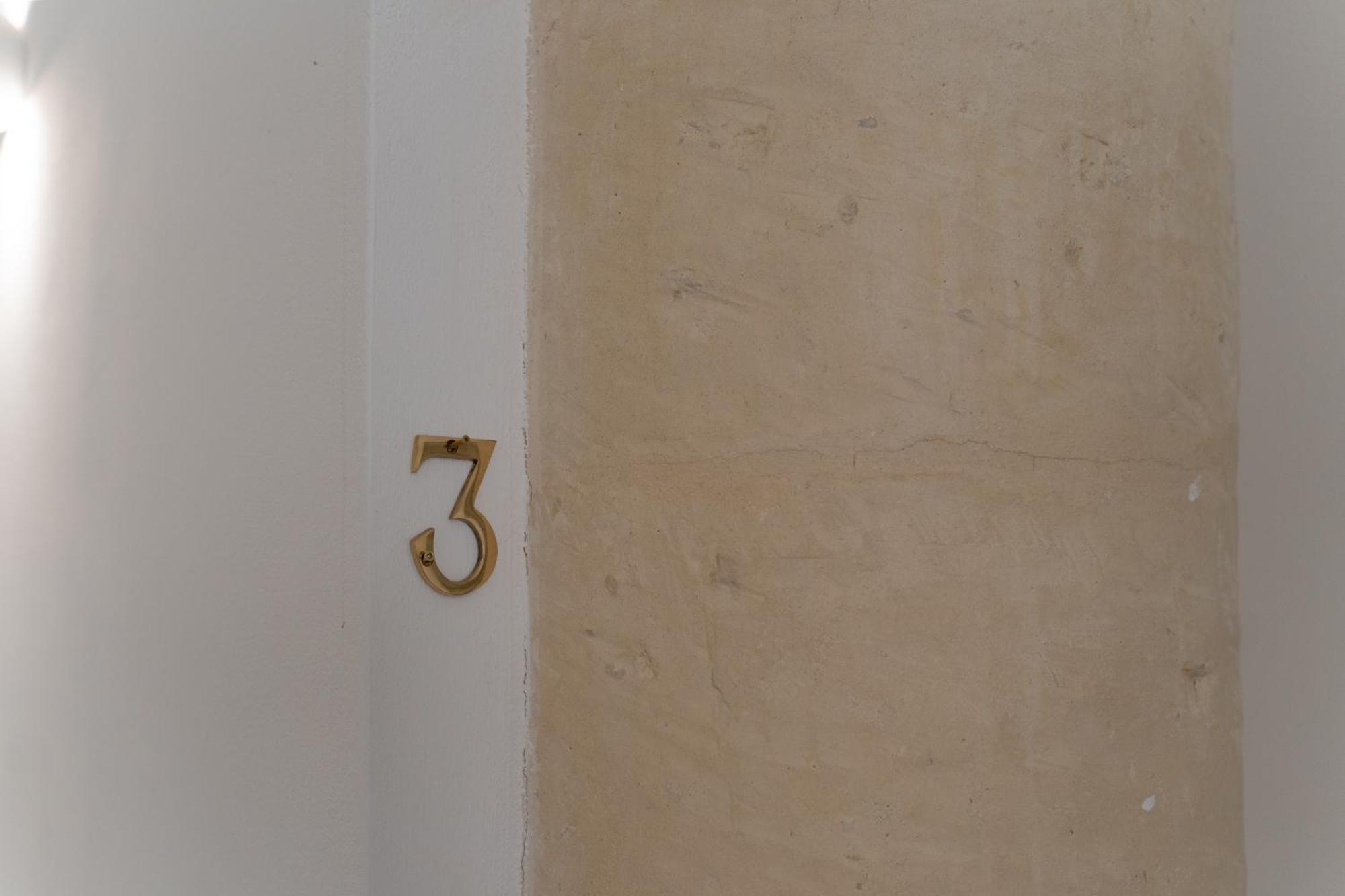 Dimora Barocca Luxury Suites Lecce Bagian luar foto