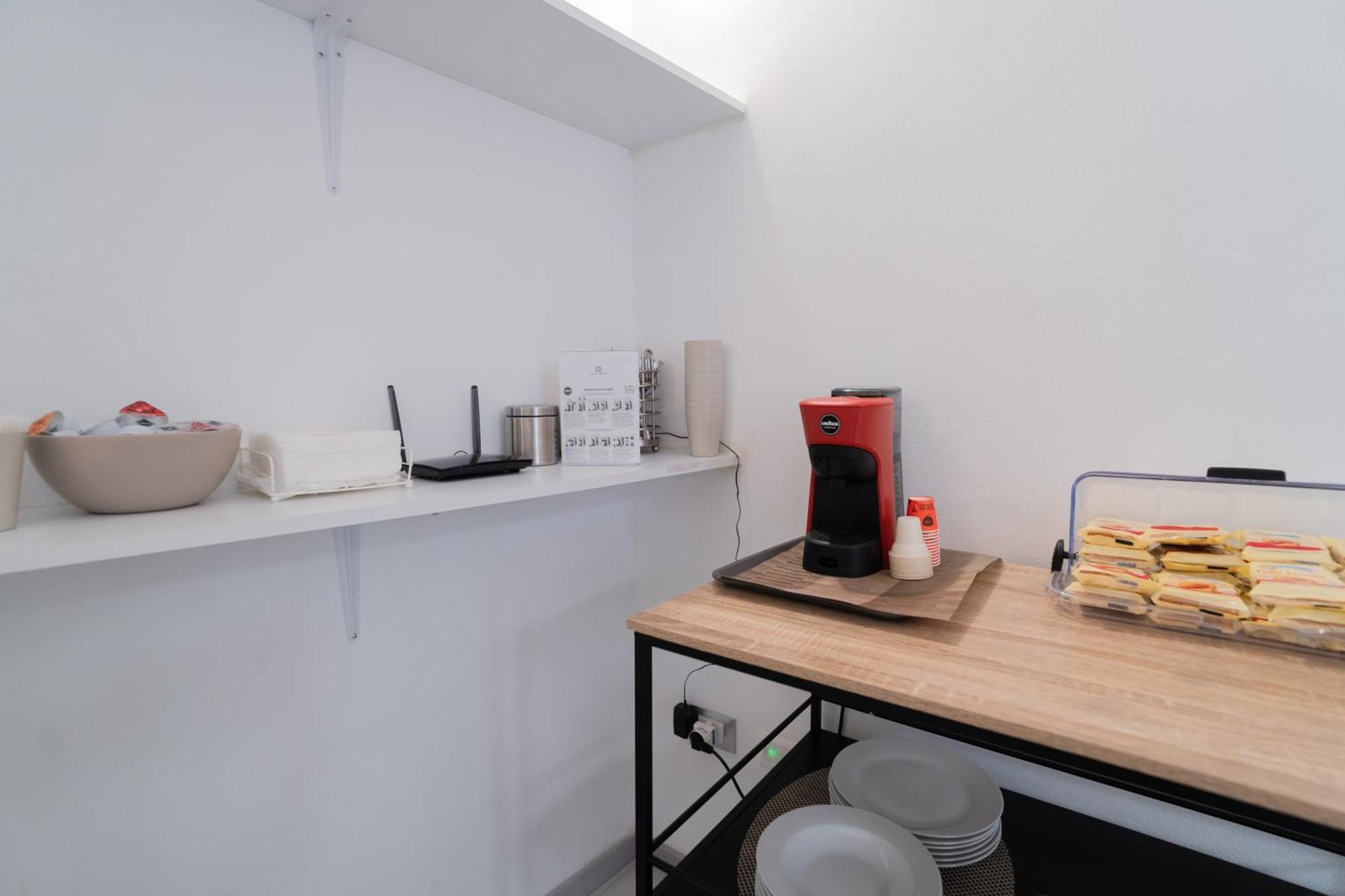 Dimora Barocca Luxury Suites Lecce Bagian luar foto