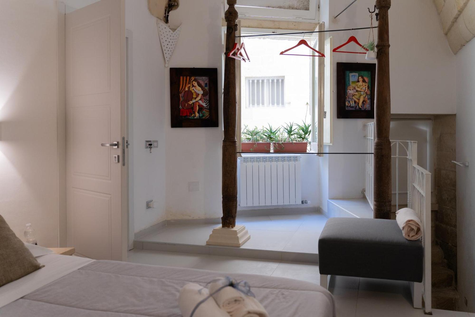 Dimora Barocca Luxury Suites Lecce Bagian luar foto