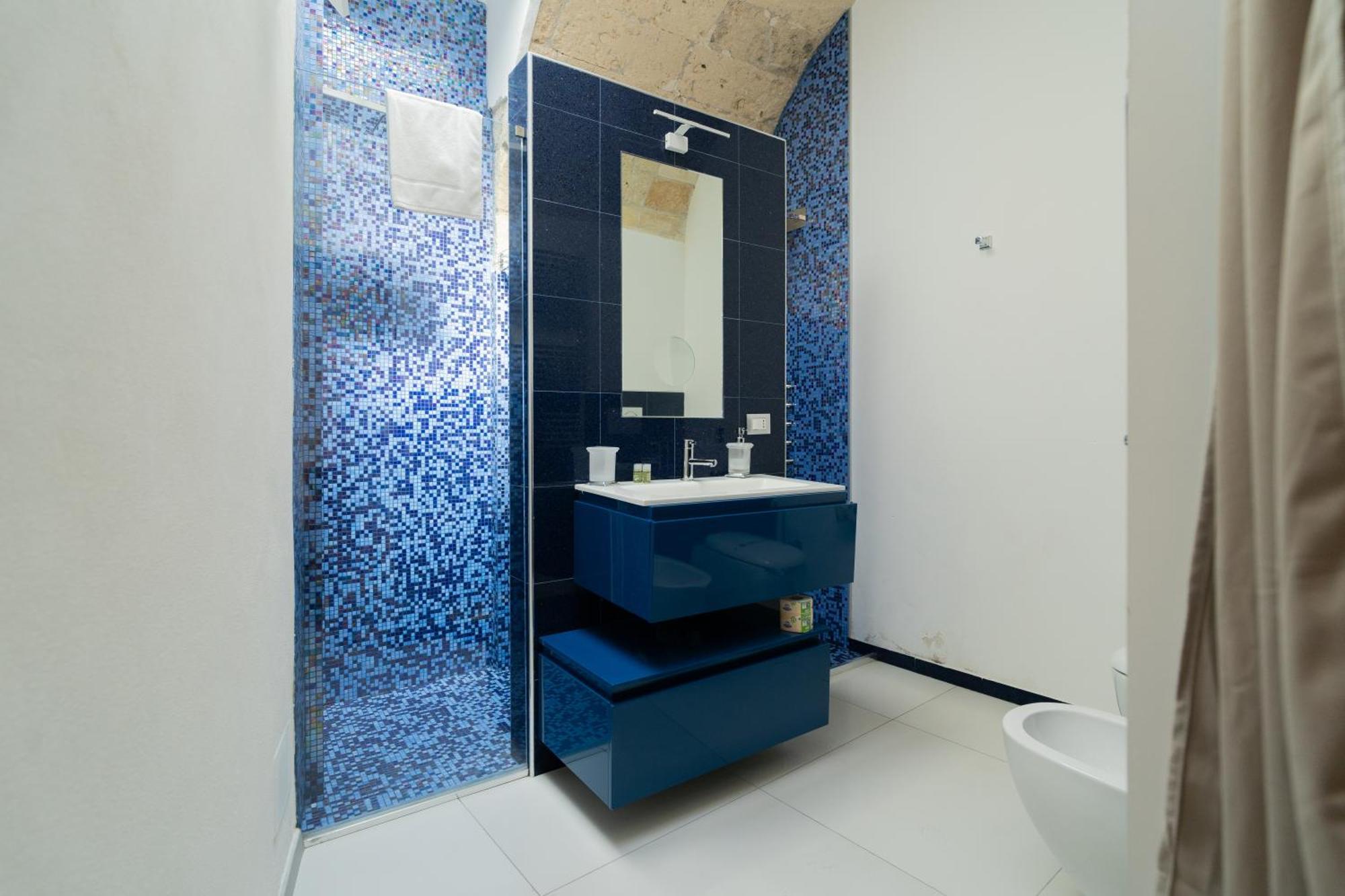 Dimora Barocca Luxury Suites Lecce Bagian luar foto