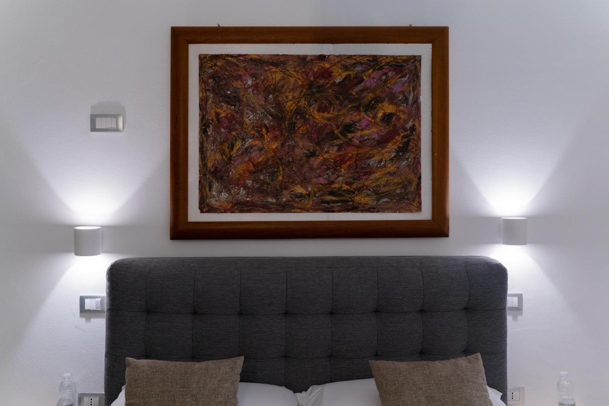 Dimora Barocca Luxury Suites Lecce Bagian luar foto